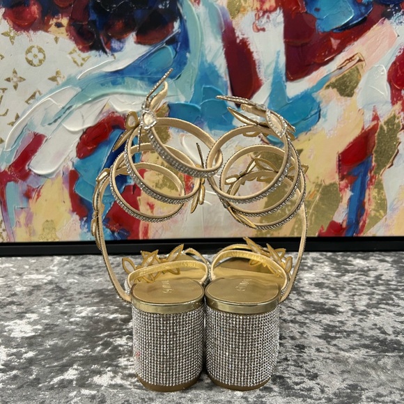 NWOT Elegant Butterfly Gold Strappy Heels - Picture 5 of 8